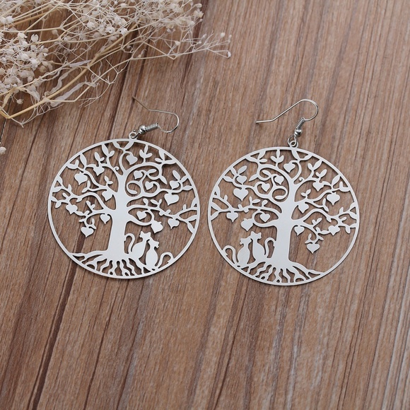 Fashion Jewelry Jewelry - Round Silver tone Filigree Tree Carved Earrings